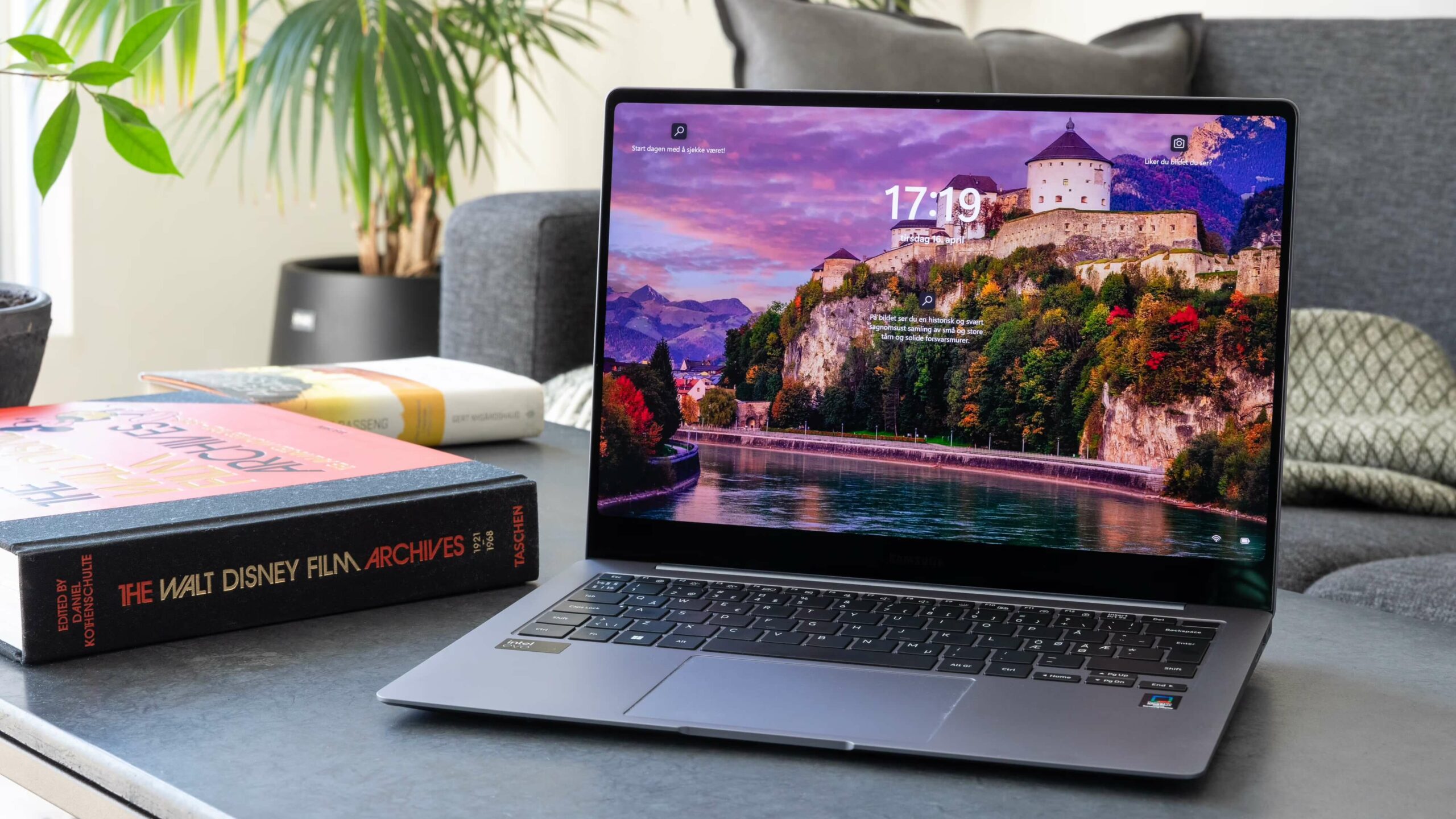 Samsung Galaxy Book4 Pro 14 2024 Trải Nghiệm Hoàn Hảo Mọi Tác Vụ Featured