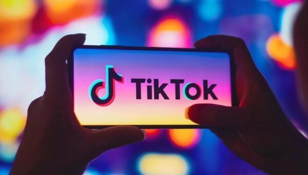 Trump gia hạn thêm 75 ngày trước khi cấm TikTok tại Mỹ sau căng thẳng thuế quan với Trung Quốc
