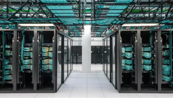 Nvidia chính thức bước vào Kỷ nguyên Quang học để tăng tốc mạng AI thế hệ mới