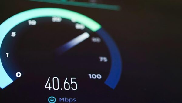 Accenture chi 1,2 tỷ USD thâu tóm Speedtest và Downdetector