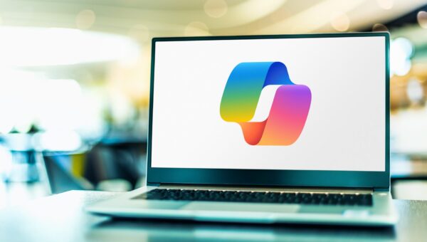 Microsoft nói Copilot chỉ nên dùng để giải trí, không nên hỏi việc quan trọng