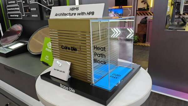 Samsung HBM5 đầu tiên với công nghệ làm mát Heat Path Block tại Computex